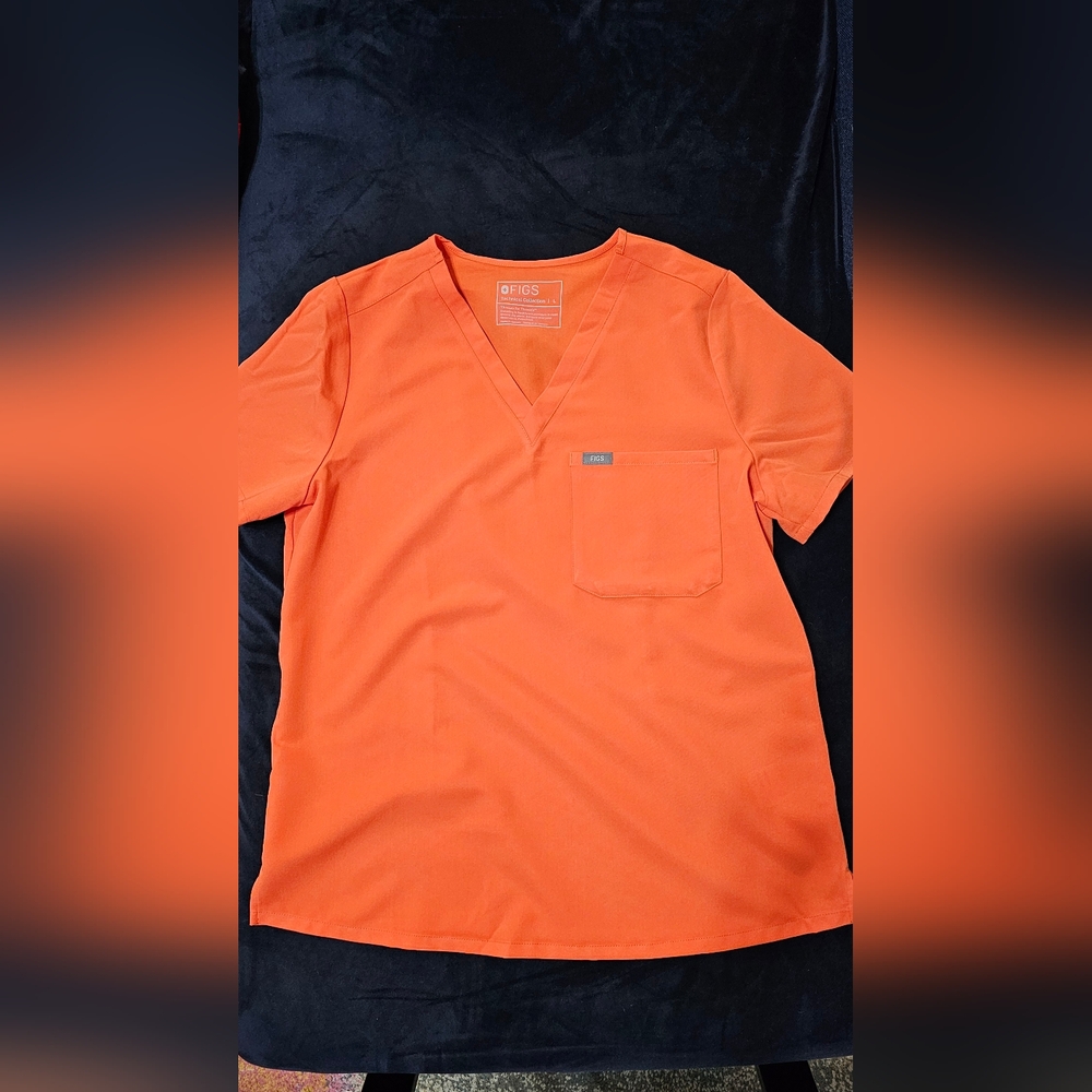 Figs Catarina one pocket scrub top, size large, sunset orange